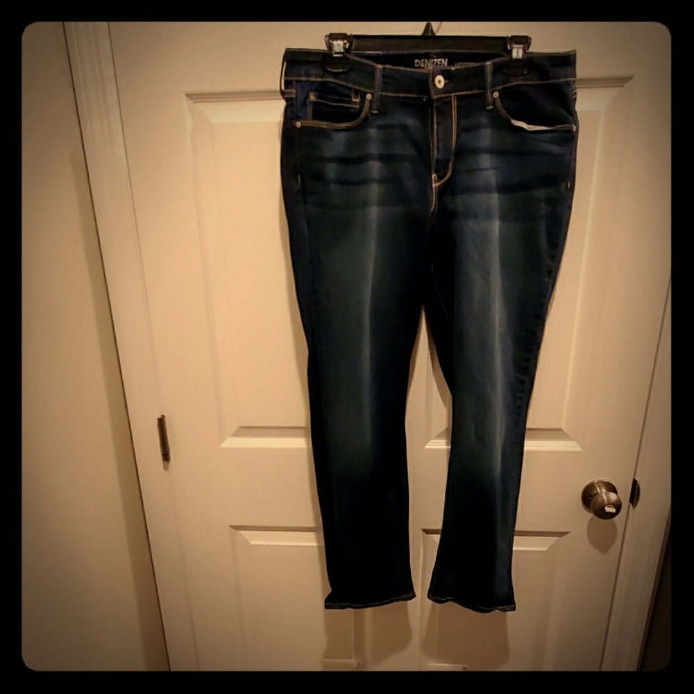 Levi's
